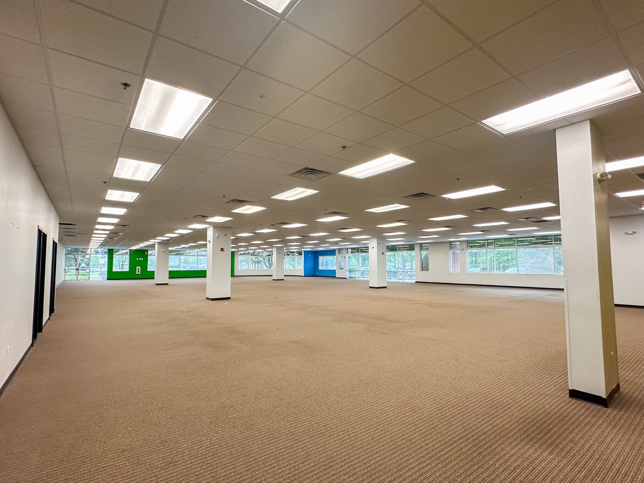 7027 Old Madison Pike NW, Huntsville, AL to rent Interior Photo- Image 1 of 12