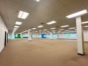 7027 Old Madison Pike NW, Huntsville, AL to rent Interior Photo- Image 1 of 12