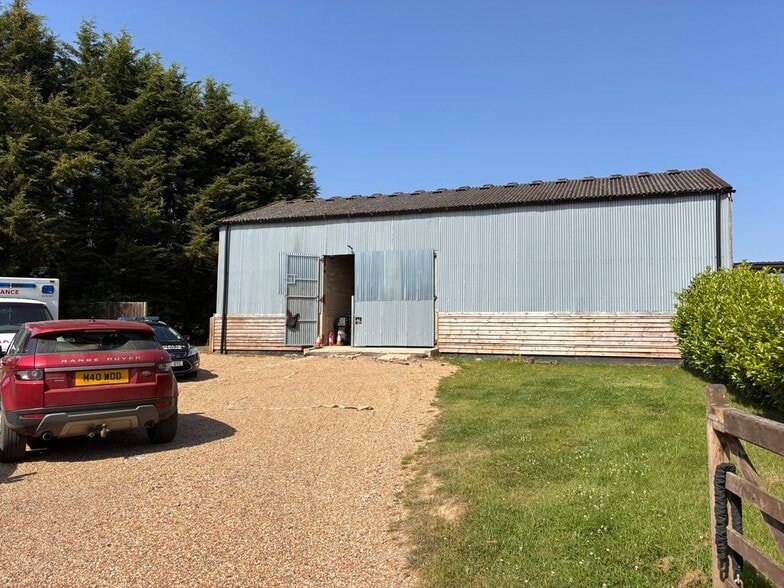 Sincox Ln, Partridge Green to rent - Primary Photo - Image 1 of 4