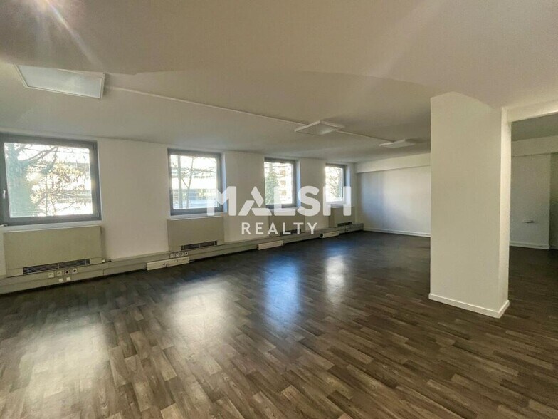 Office in Villeurbanne to rent - Interior Photo - Image 3 of 11