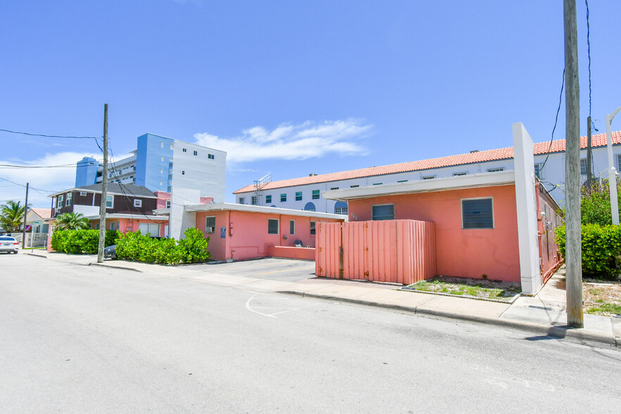 342 Van Buren St, Hollywood, FL for sale - Primary Photo - Image 1 of 6