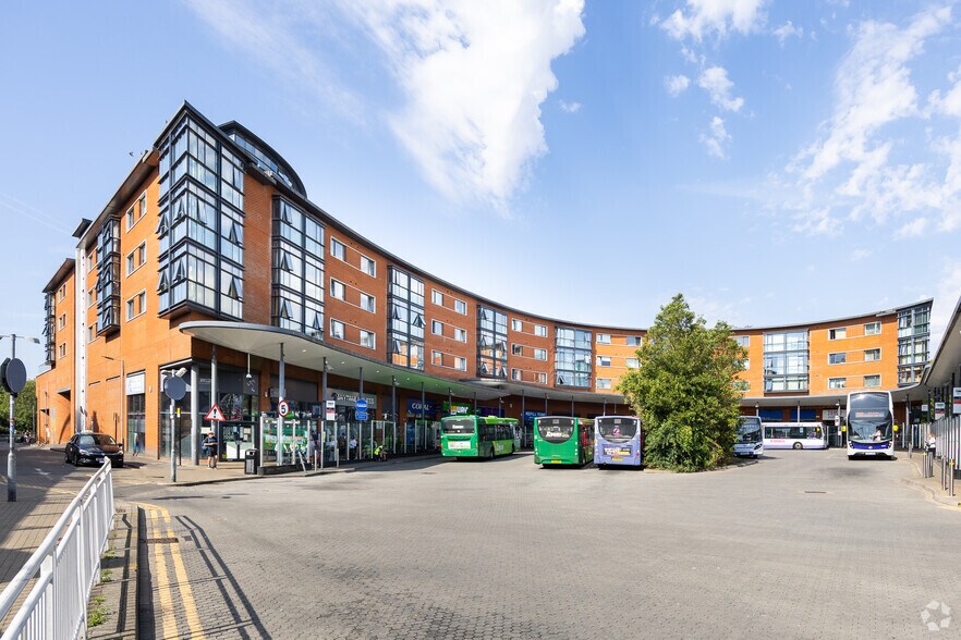 Duke St, Chelmsford to rent - Building Photo - Image 1 of 3