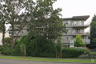 Rockland and Boyd Apartment Portfolio portfolio of 2 properties for sale on LoopNet.co.uk Primary Photo- Image 1 of 2