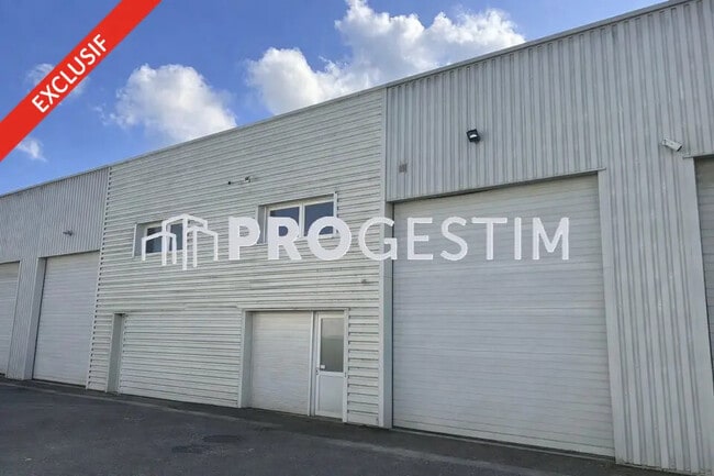Location Local d'activités 365 m²