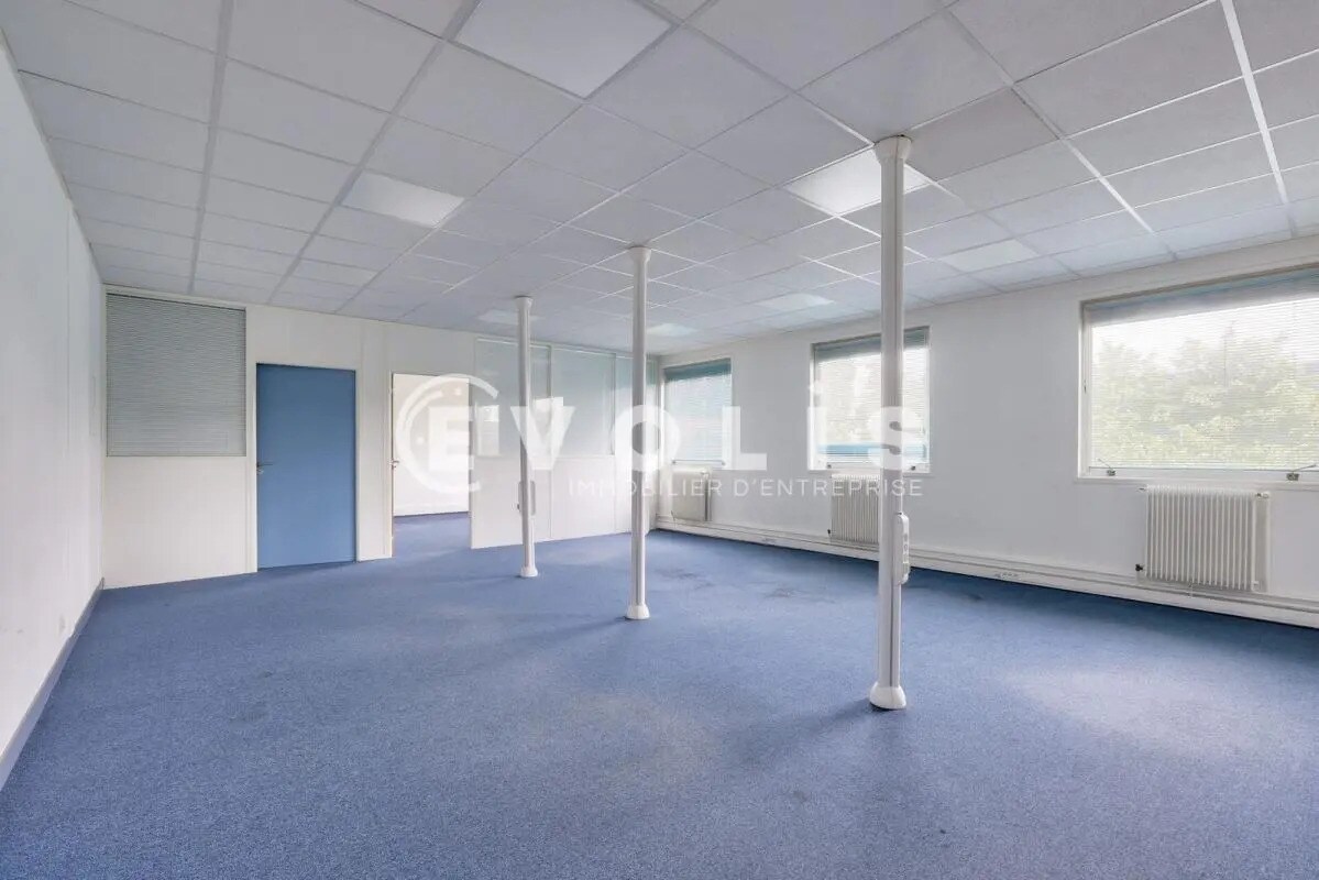 Light Industrial in Aulnay-sous-Bois to rent Interior Photo- Image 1 of 8