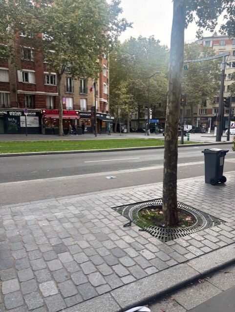 Retail in Paris to rent Building Photo- Image 1 of 2