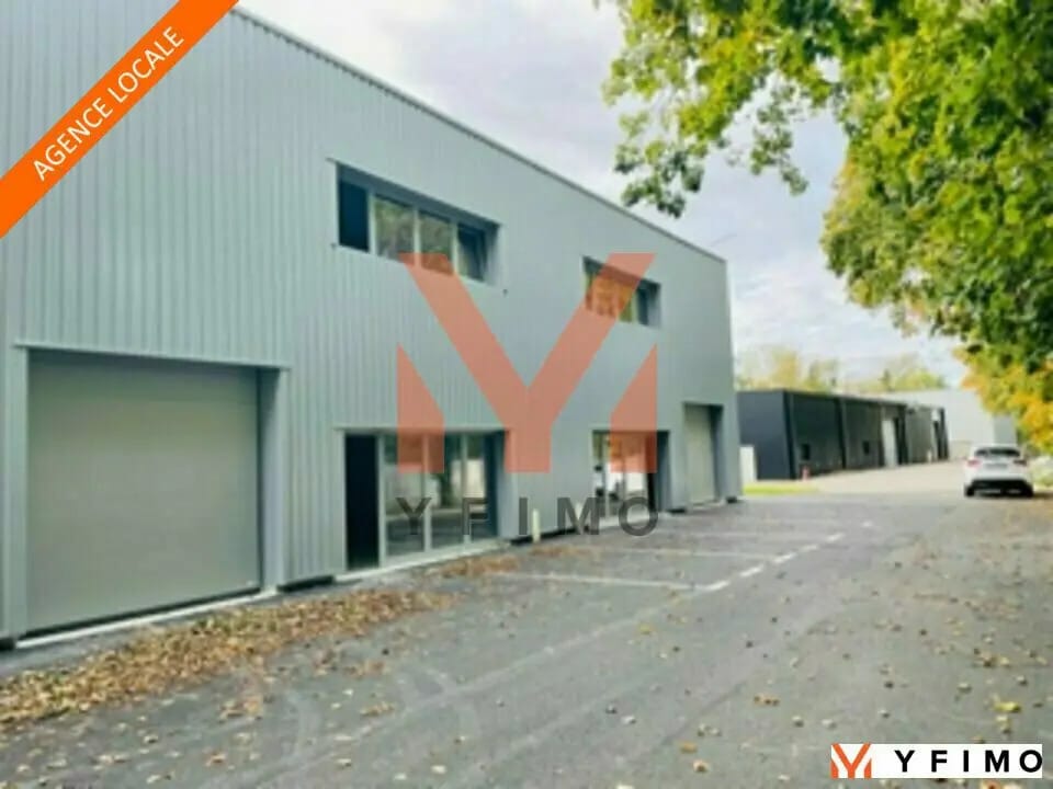 Vente Entrepôt 317 m² - Photo 1