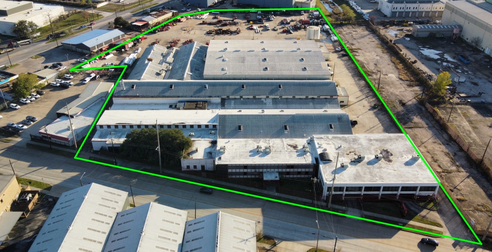 5306 Clinton Dr, Houston, TX to rent Building Photo- Image 1 of 12