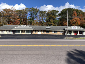 2557 SR 940, Pocono Summit, PA for rent Building Photo- Image 2 of 3