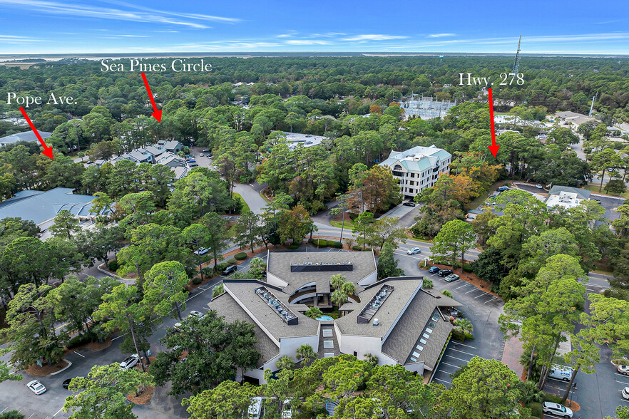 206 Fountain Center, Hilton Head Island, SC for sale - Building Photo - Image 1 of 30