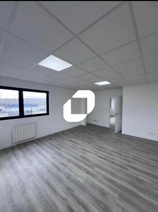 More details for Office, Light Industrial to Rent