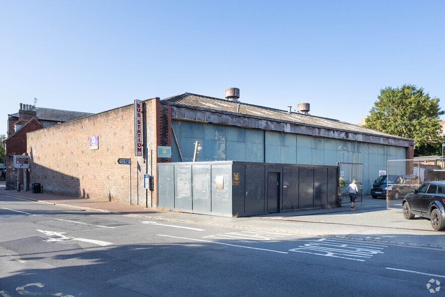 The Former Lewes Bus Station portfolio of 2 properties for sale on LoopNet.co.uk - Primary Photo - Image 1 of 10