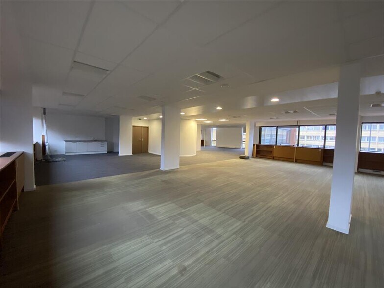 Office in Ivry-sur-Seine to rent - Building Photo - Image 2 of 9