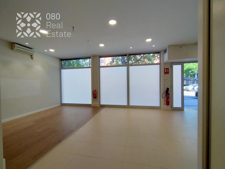 Retail in Barcelona, Barcelona to rent - Interior Photo - Image 3 of 9