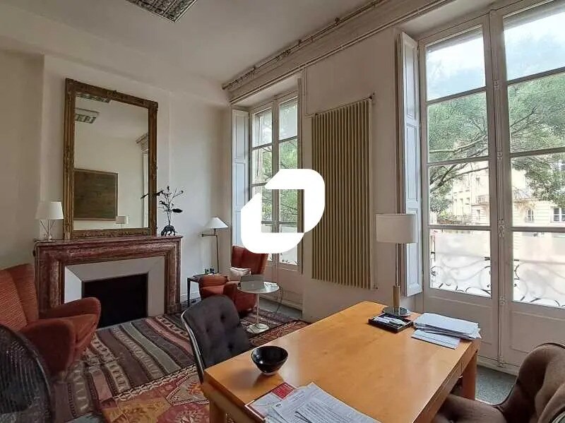 Office in Bordeaux to rent Interior Photo- Image 1 of 9