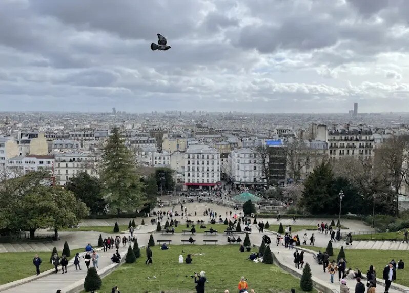 Retail in Paris to rent Aerial- Image 1 of 3