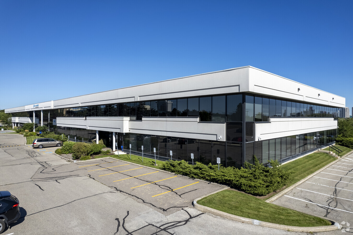 5600 Cancross Ct, Mississauga L5R 3E9 - Office for Rent | LoopNet UK