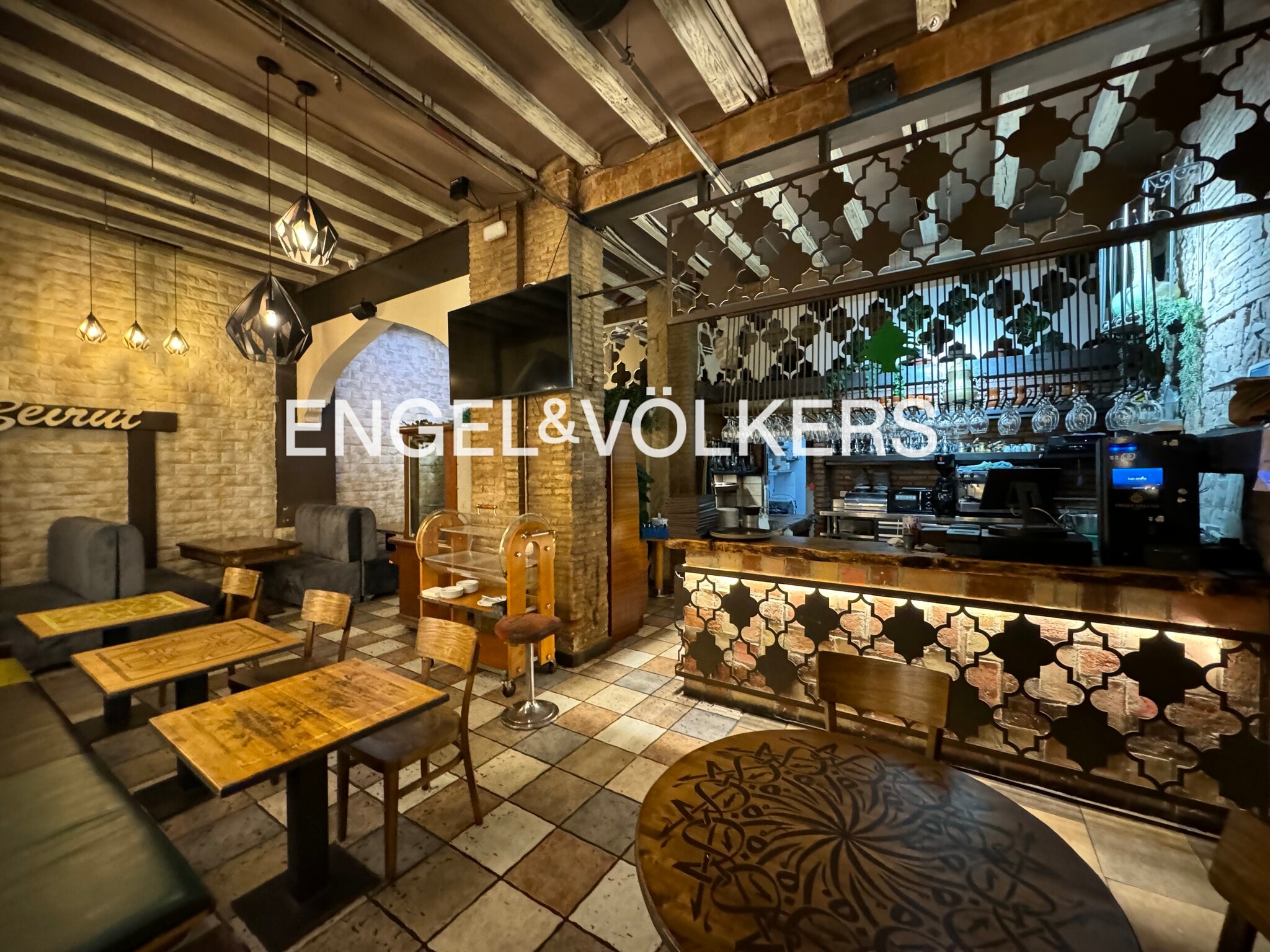 Retail in Barcelona, Barcelona to rent Interior Photo- Image 1 of 17