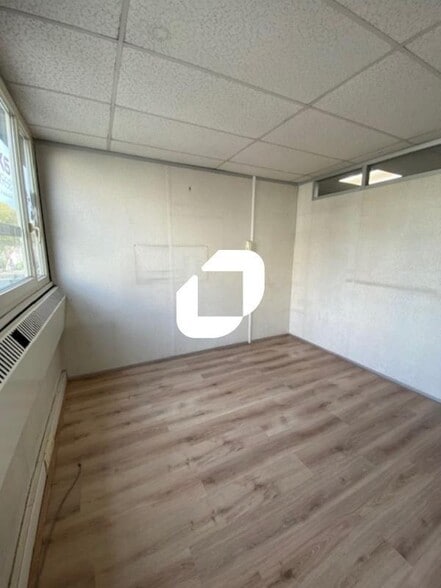 Office in Sèvres to rent - Interior Photo - Image 3 of 15