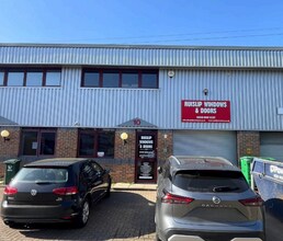 Dwight Rd, Watford to rent Primary Photo- Image 1 of 3