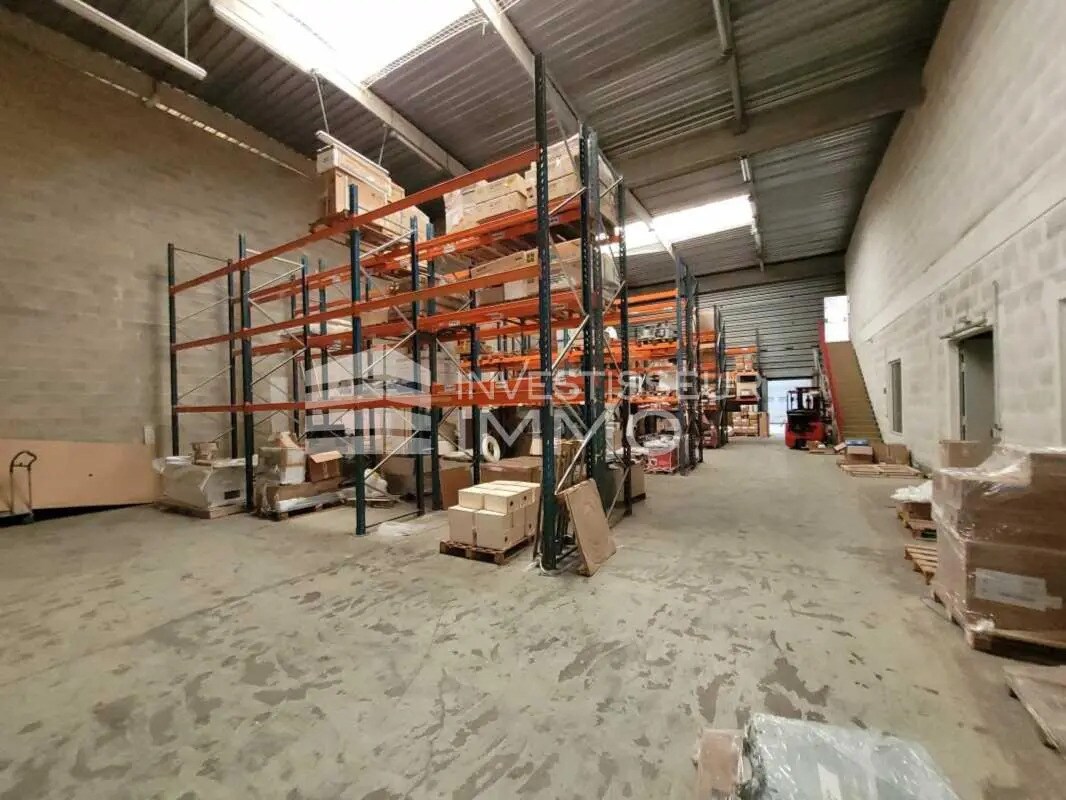 Light Industrial in Lisses to rent Building Photo- Image 1 of 8