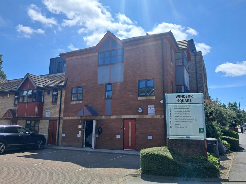 Silver St, Reading to rent - Building Photo - Image 3 of 8