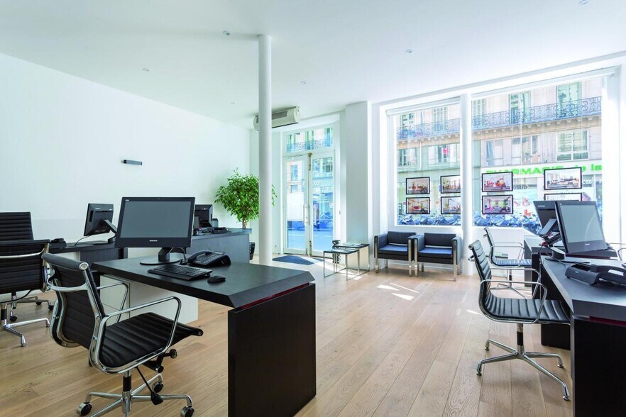 Office in Paris for sale - Interior Photo - Image 3 of 4