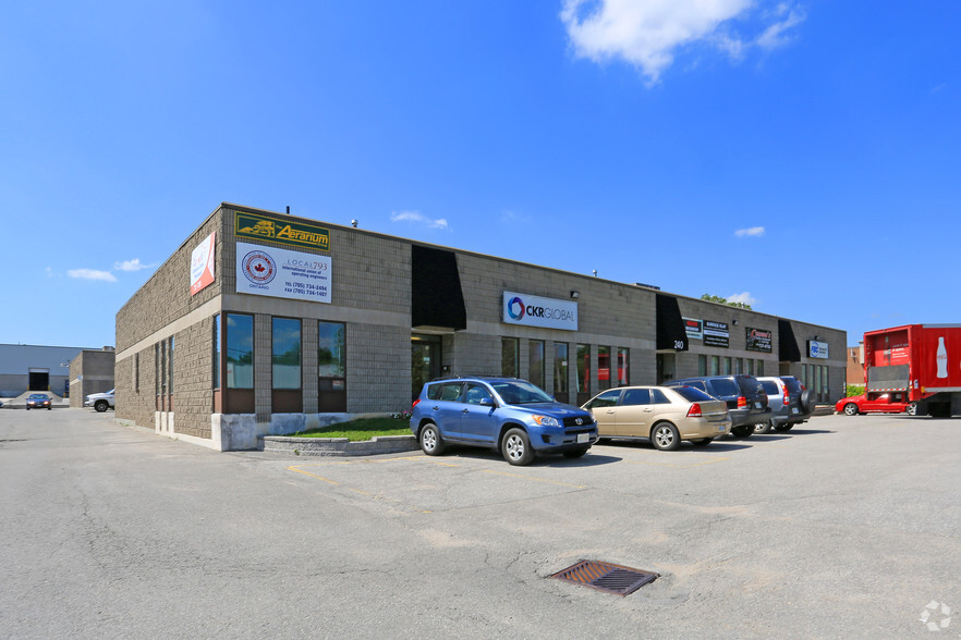 240 Bayview Dr, Barrie, ON for rent - Primary Photo - Image 1 of 2