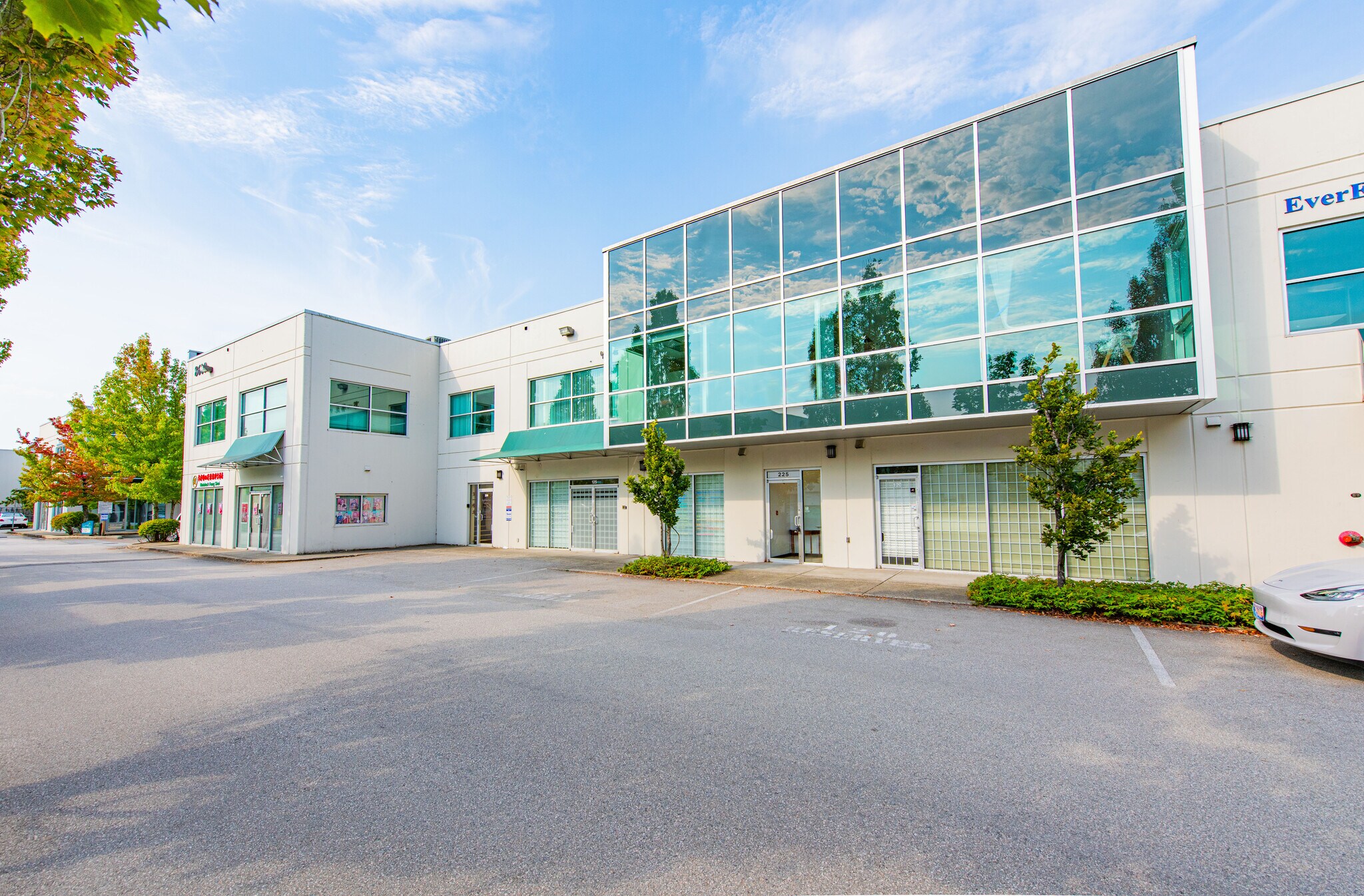 8600 Cambie Rd, Richmond, BC to rent Building Photo- Image 1 of 10