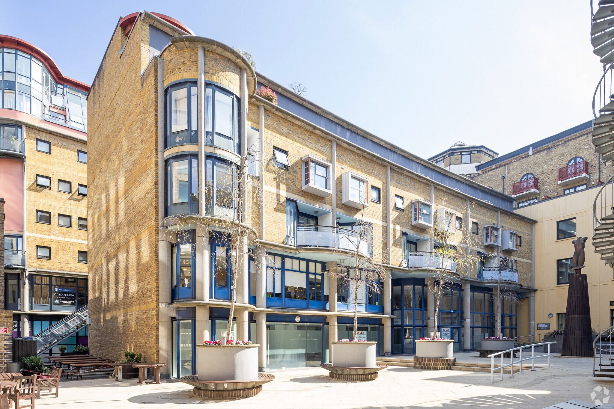 Brewery Sq, London for sale Primary Photo- Image 1 of 1