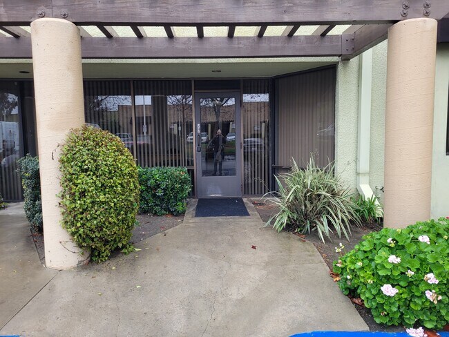 More details for 15540 Rockfield Blvd, Irvine, CA - Industrial to Rent