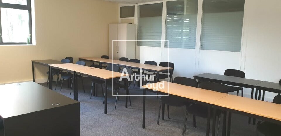 Office in La Rochette for sale - Interior Photo - Image 2 of 6