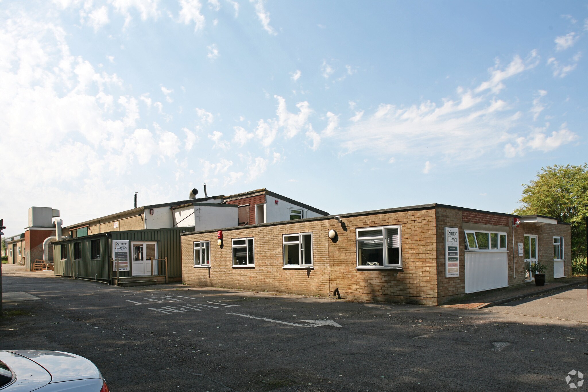 Cane End Ln, Bierton for sale Primary Photo- Image 1 of 1