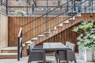 114 Power Rd, London to rent Interior Photo- Image 2 of 8