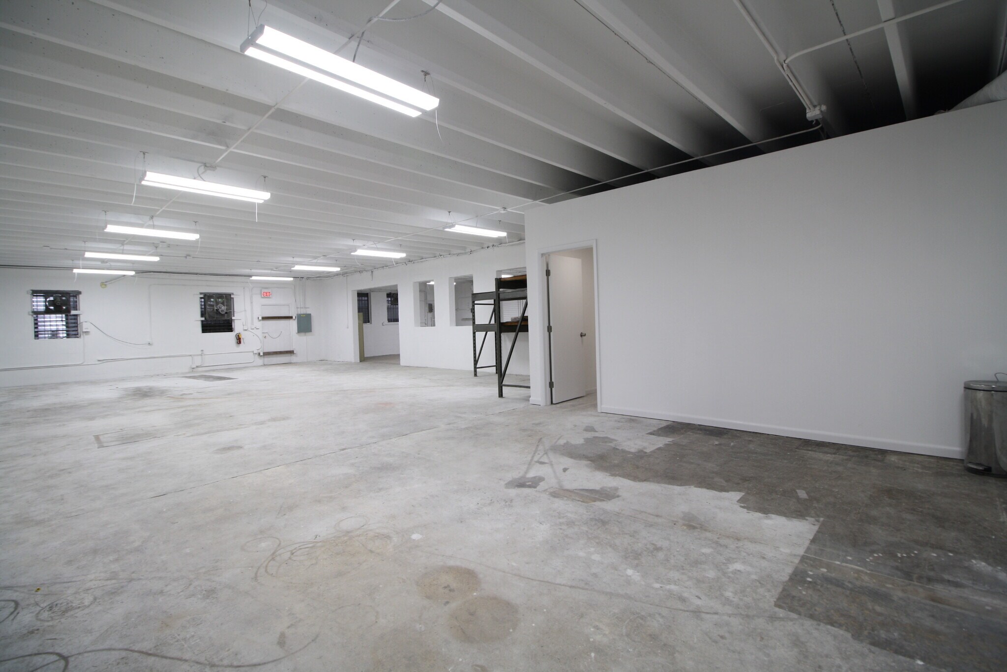 2324 SW 56th Ter, Hollywood, FL for sale Interior Photo- Image 1 of 1