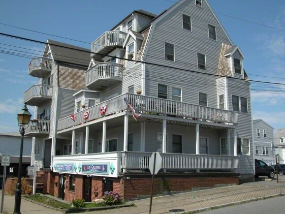 4 Union Ave, Onset, MA for sale - Building Photo - Image 2 of 3