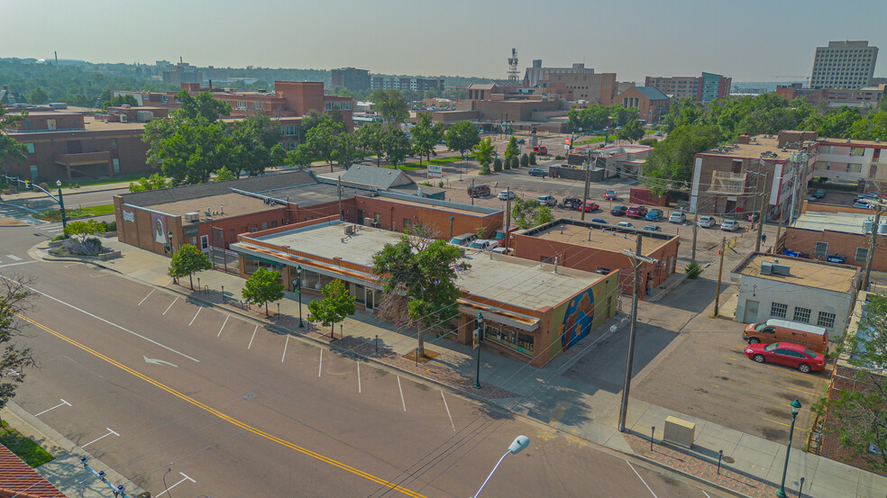 326-334 N Nevada Ave, Colorado Springs, CO for rent - Building Photo - Image 2 of 8