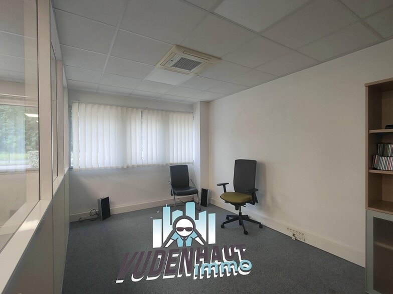 Office in CASTELNAU-D'ESTRETEFONDS to rent - Interior Photo - Image 2 of 9