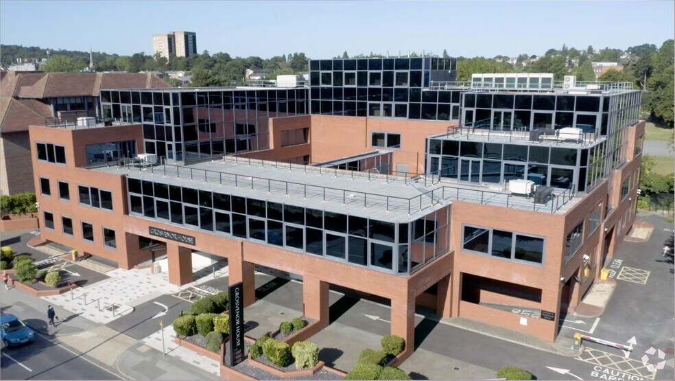 65-71 London Rd, Redhill to rent - Aerial Video - Image 2 of 25