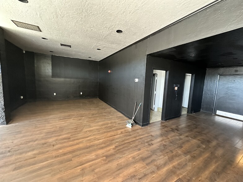 9620 Campo Rd, Spring Valley, CA for rent - Building Photo - Image 2 of 4