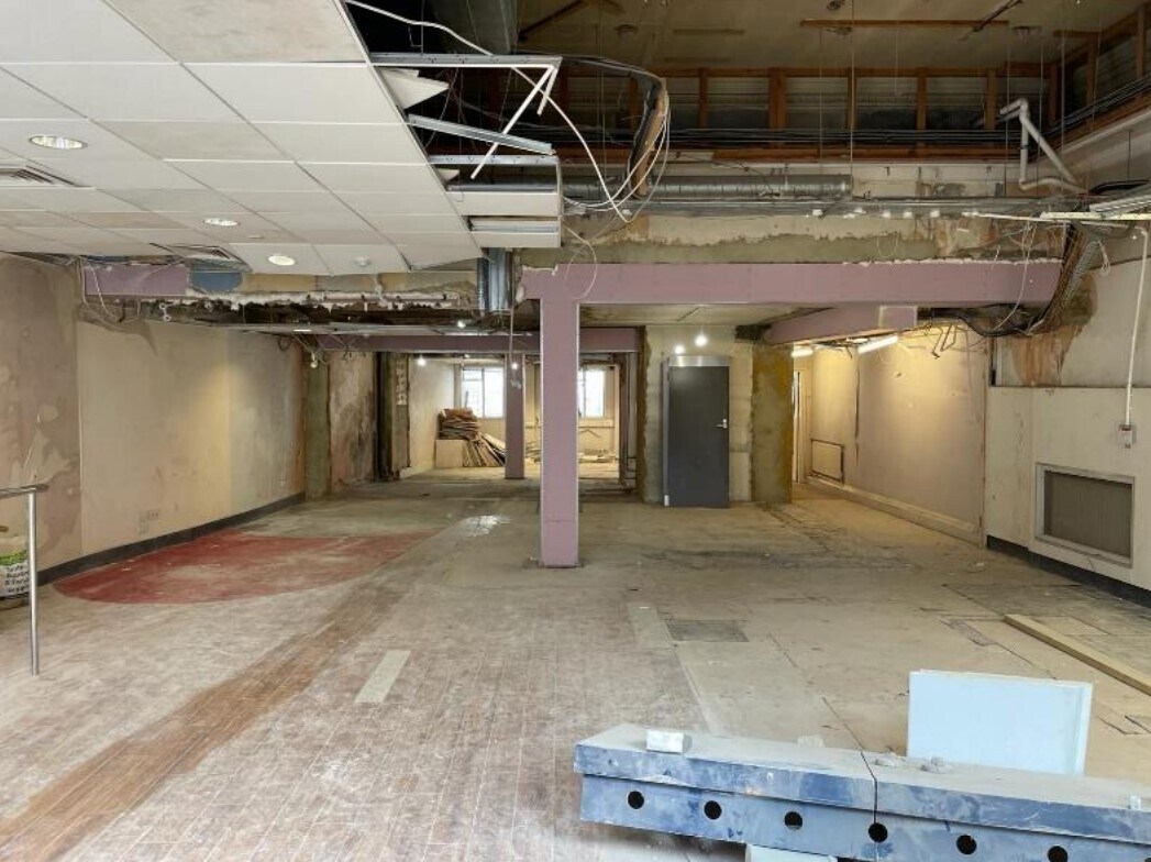 18 High St, Reigate to rent Interior Photo- Image 1 of 2