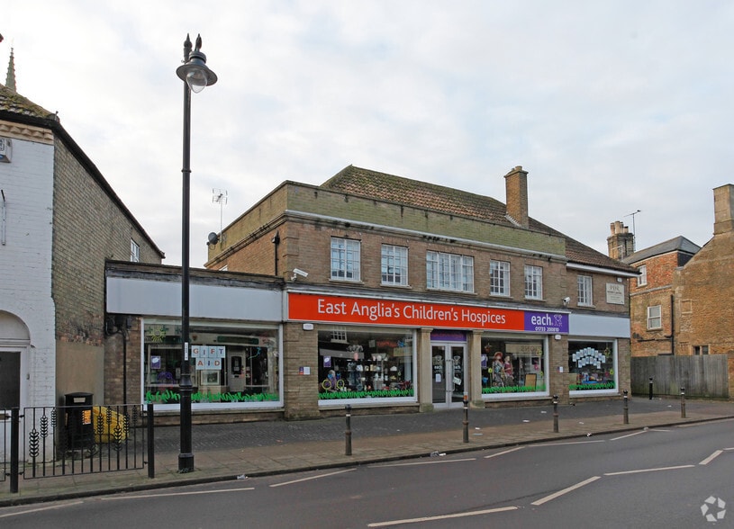 5 Market St, Whittlesey to rent - Building Photo - Image 2 of 2