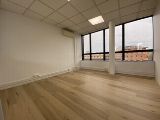 More details for 18 Place Roguet, Toulouse - Office to Rent
