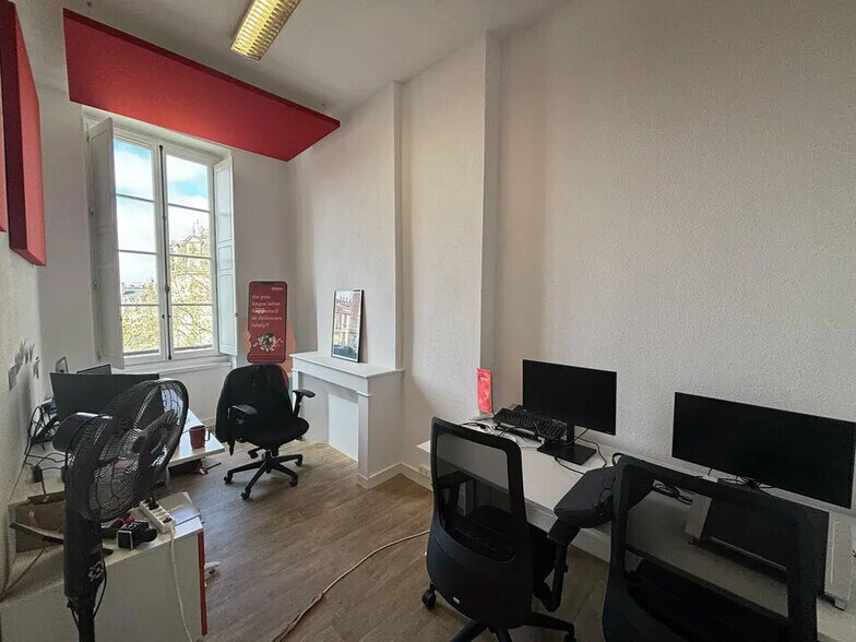 Office in Bordeaux to rent - Interior Photo - Image 3 of 6