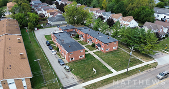 LEE MANOR TOWNHOMES - Commercial Property