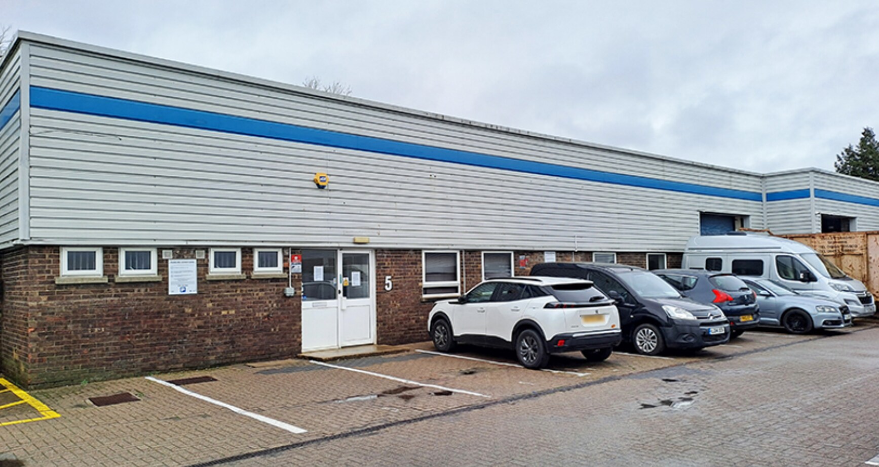 Lynton Rd, Swindon for sale Primary Photo- Image 1 of 1