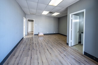 1225 W College Ave, Carrollton, TX to rent Interior Photo- Image 2 of 5