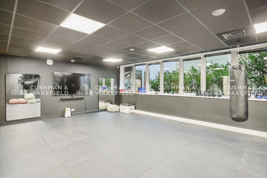 35-37 Rue De Paris, Boulogne-Billancourt to rent - Building Photo - Image 3 of 15
