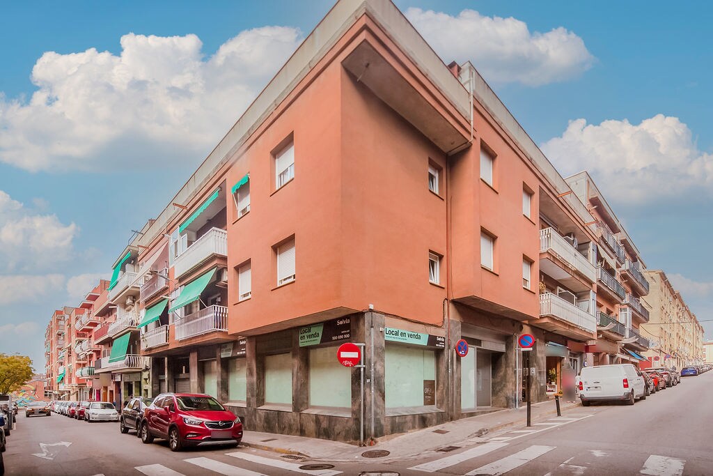 Retail in Sabadell, Barcelona to rent Primary Photo- Image 1 of 2
