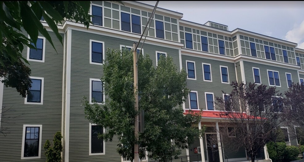 100 Fellsway W, Somerville, MA for rent - Primary Photo - Image 1 of 2